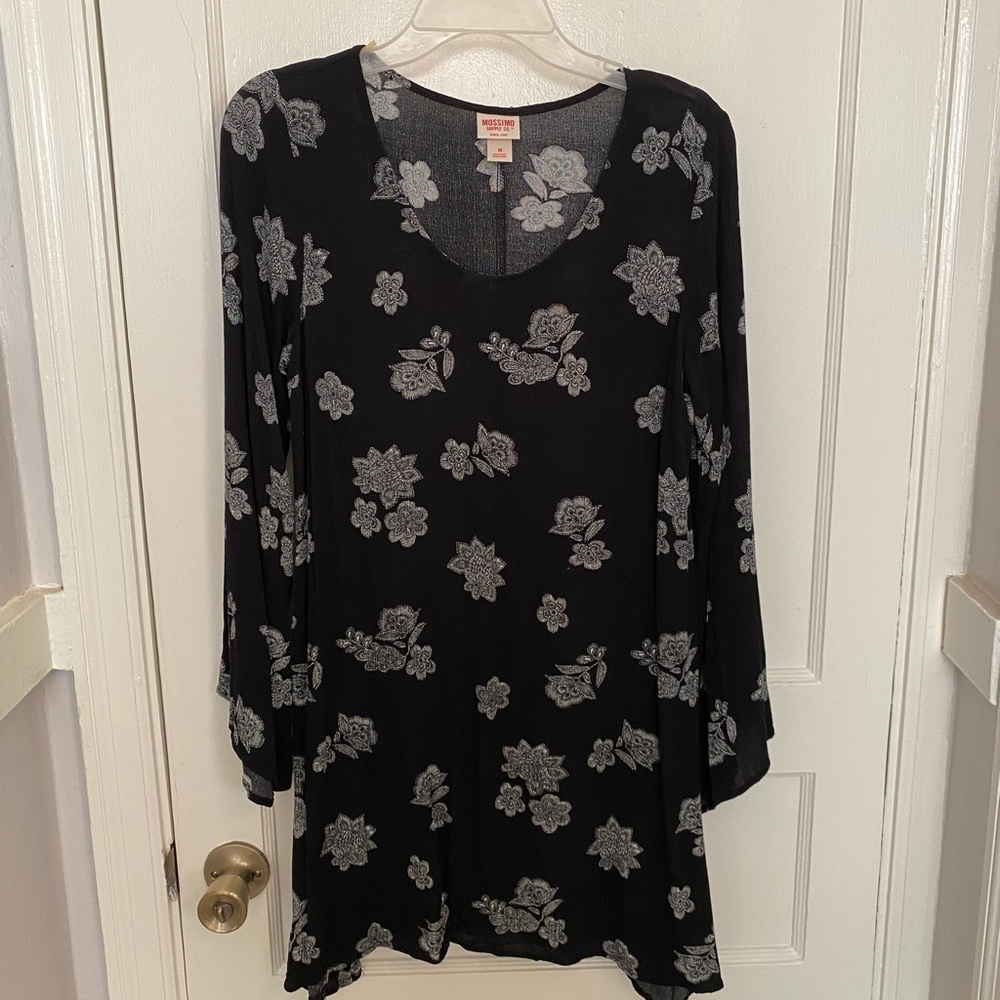 Floral print boho dress with flare sleeves